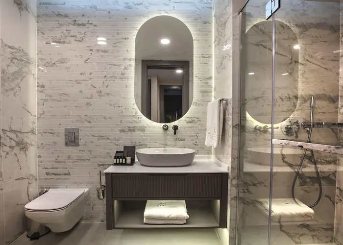 Unique Life Style Otel Kuşadası