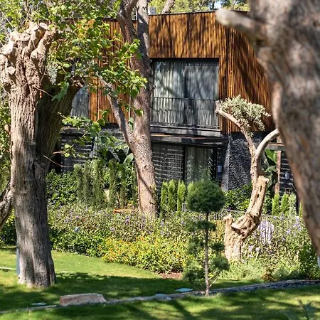 Unique Life Style 호텔