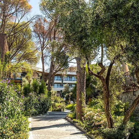 Unique Life Style 호텔 쿠사다시