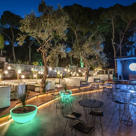 מלון Unique Life Style