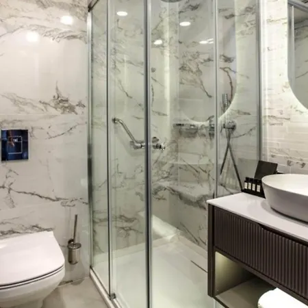 Unique Life Style 库萨达斯