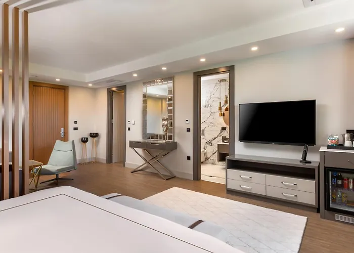 Unique Life Style 5*